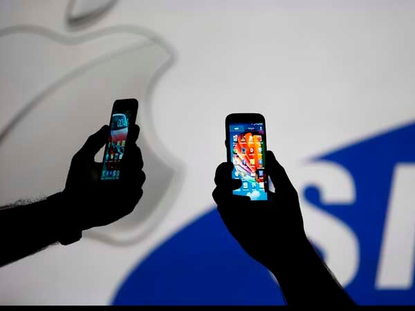 Apple Samsung smartphones