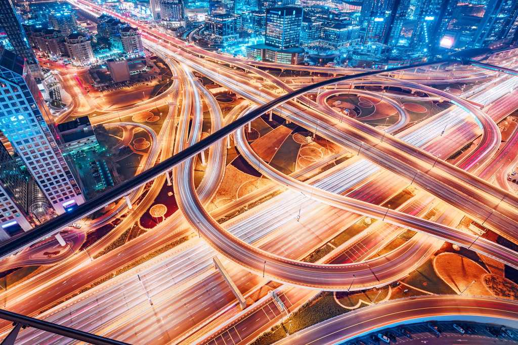 CIO | Middle East > UAE / United Arab Emirates > Dubai > Cityscape / traffic flow / lights
