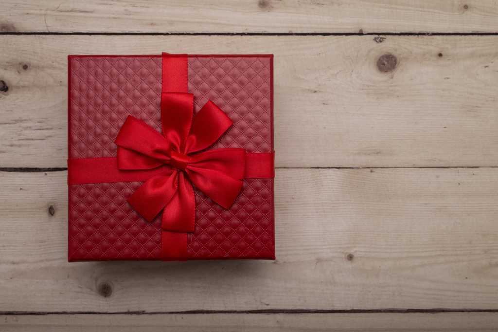 expensive apple gift