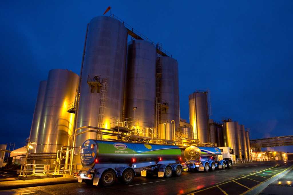 fonterra c2 milk tanker at te rapa dairy factory