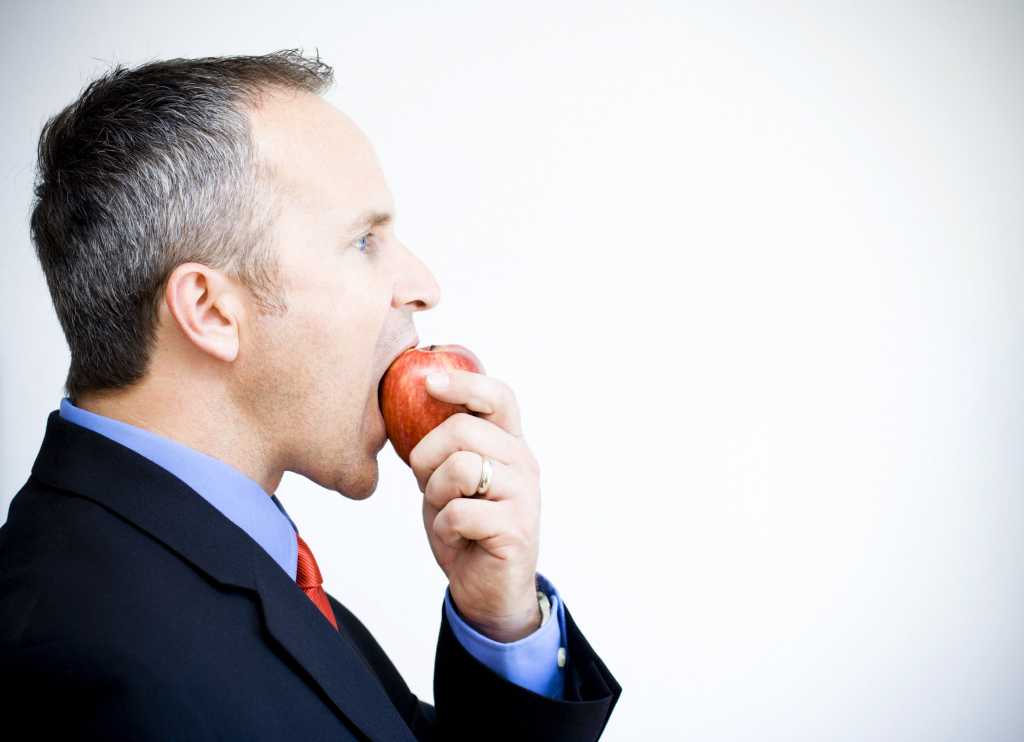 healthy businessman 179072036