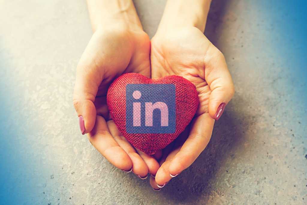 heart linkedin scam romance scam on social media phishing heart