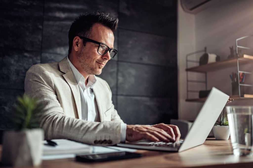 istock 1152447561 remote