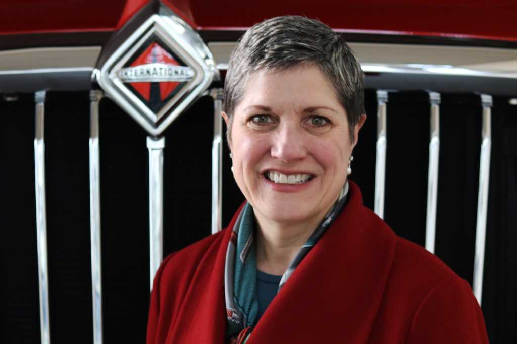 julie ragland head shot cio navistar