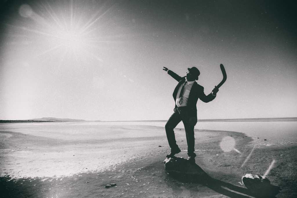 man throwing boomerang ocean shore business plan return home outsourcing insourcing by ferrantraite