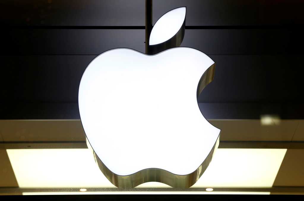 Apple logo in store in Zurich