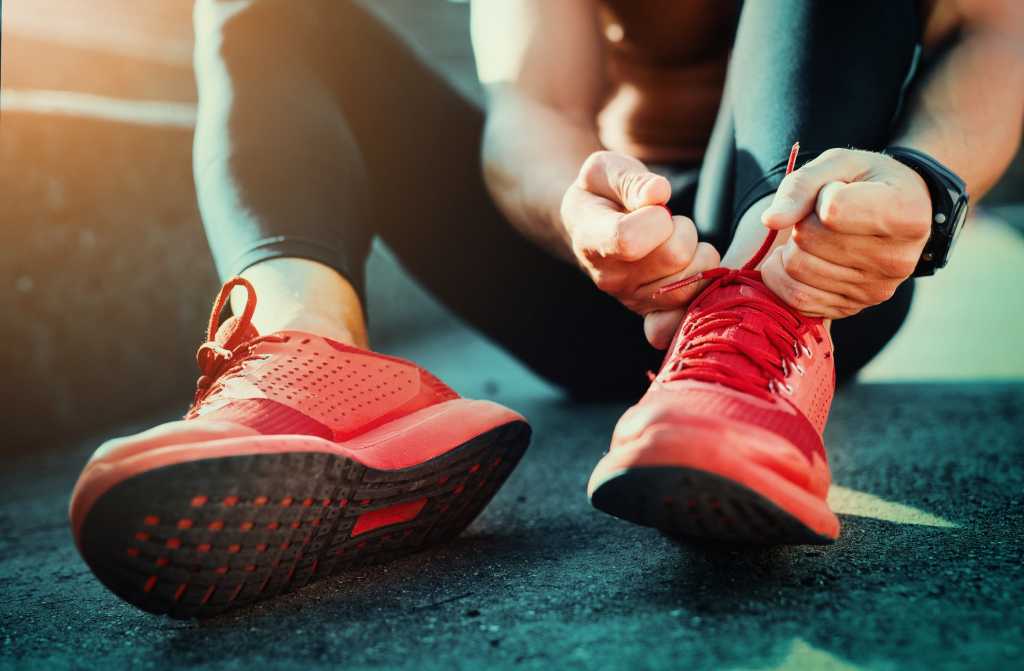 running shoes runner