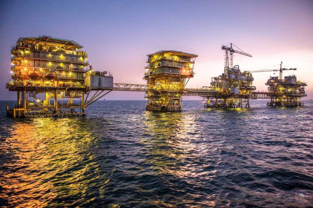 saudi aramco tanajib oil rigs