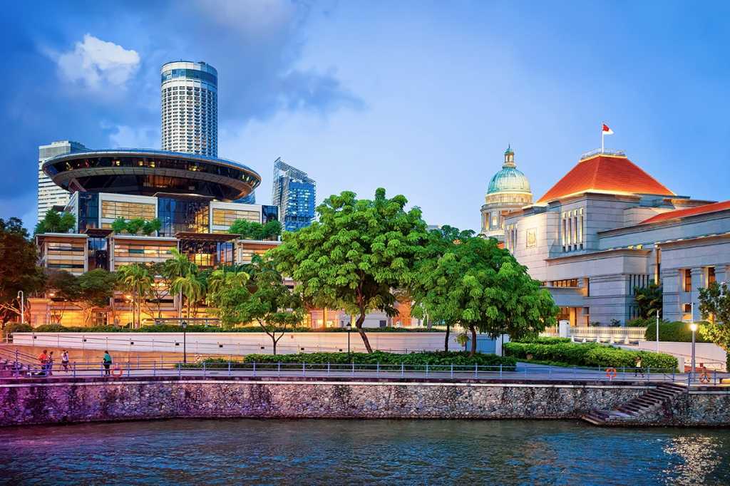 Singapore Parliament and Supreme Court at Boat Quay