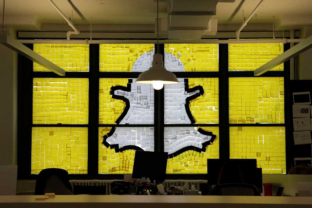 snapchat logo post it notes