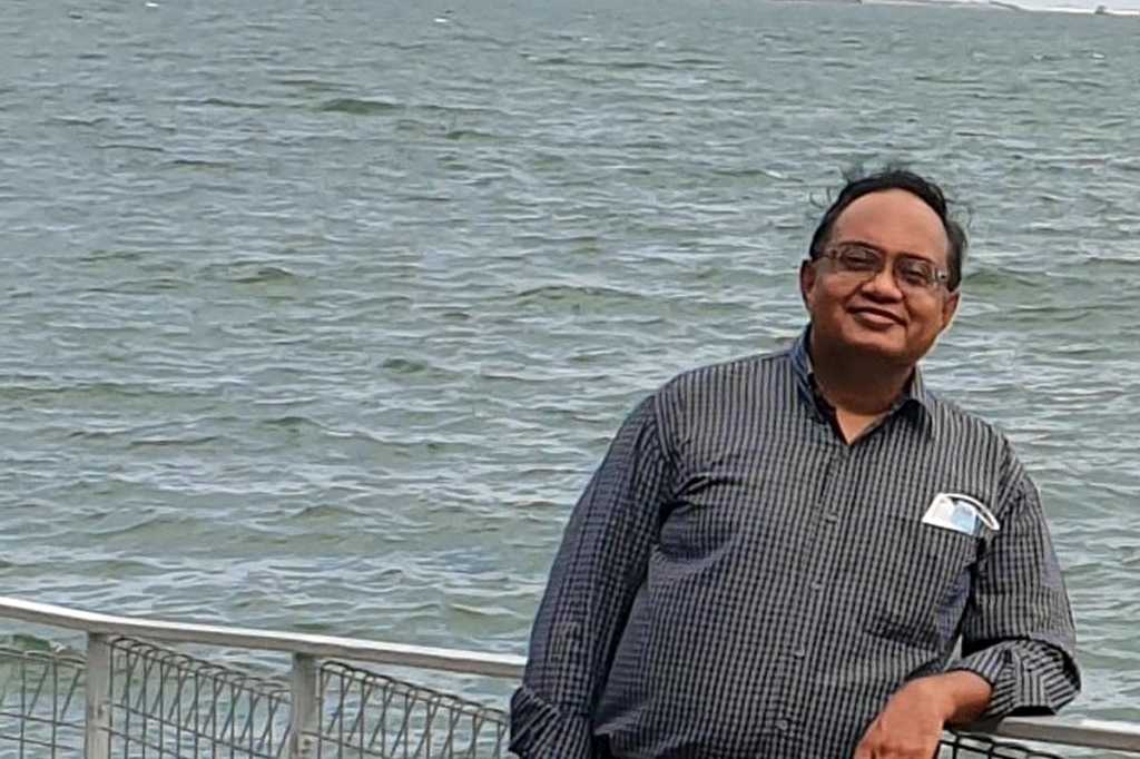 vinit chauhan standard chartered bank singapore 2