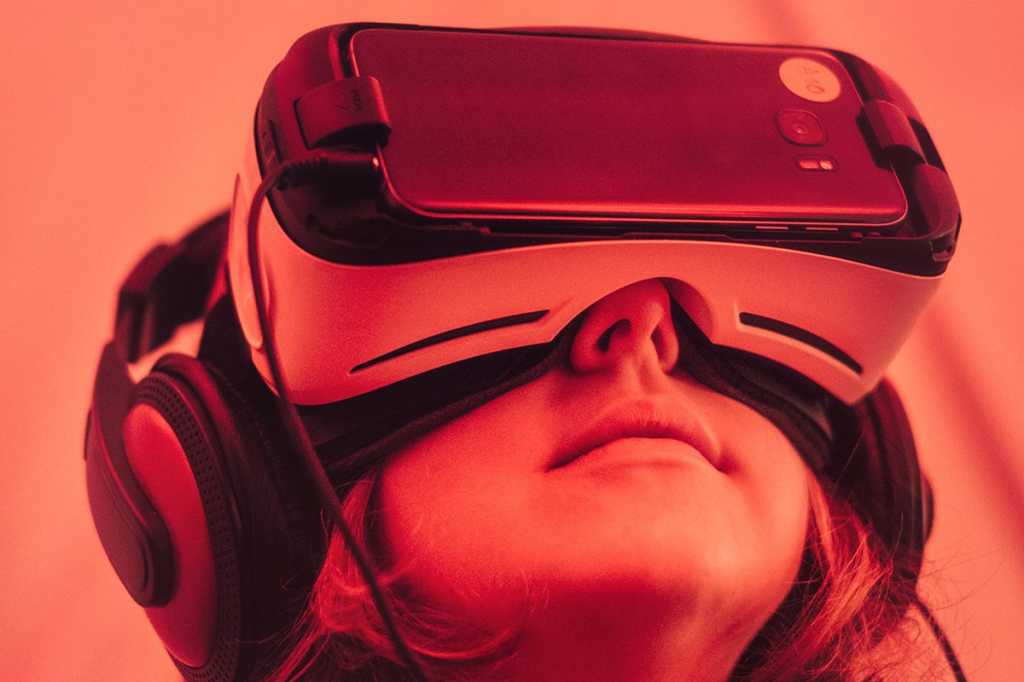 virtual reality headset