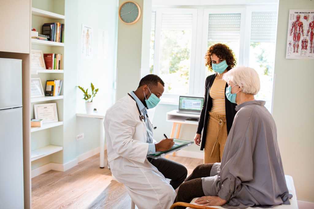 doctor with patients