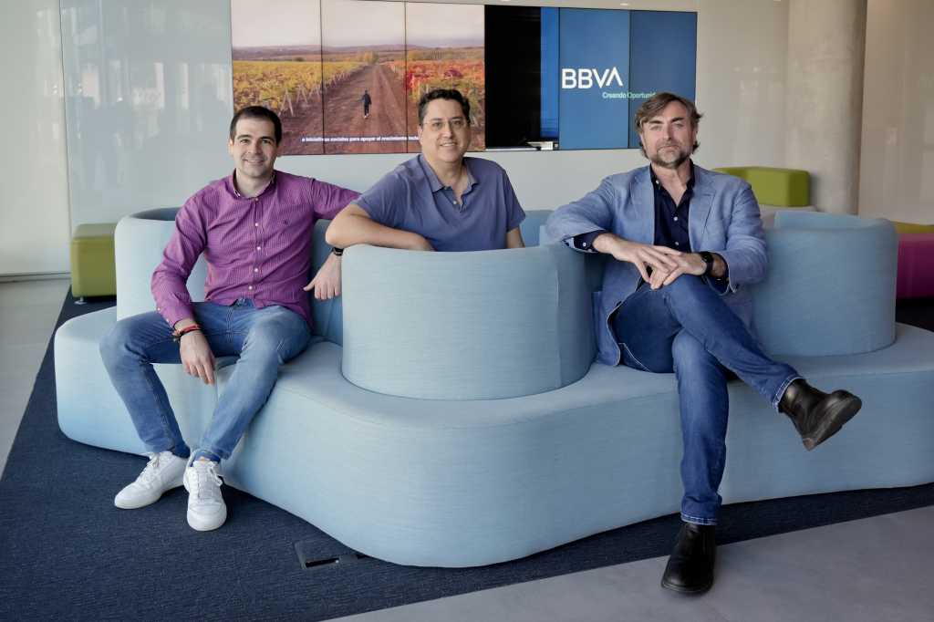 Responsables del piloto de BBVA sobre simulación cuántica distribuida en la nube