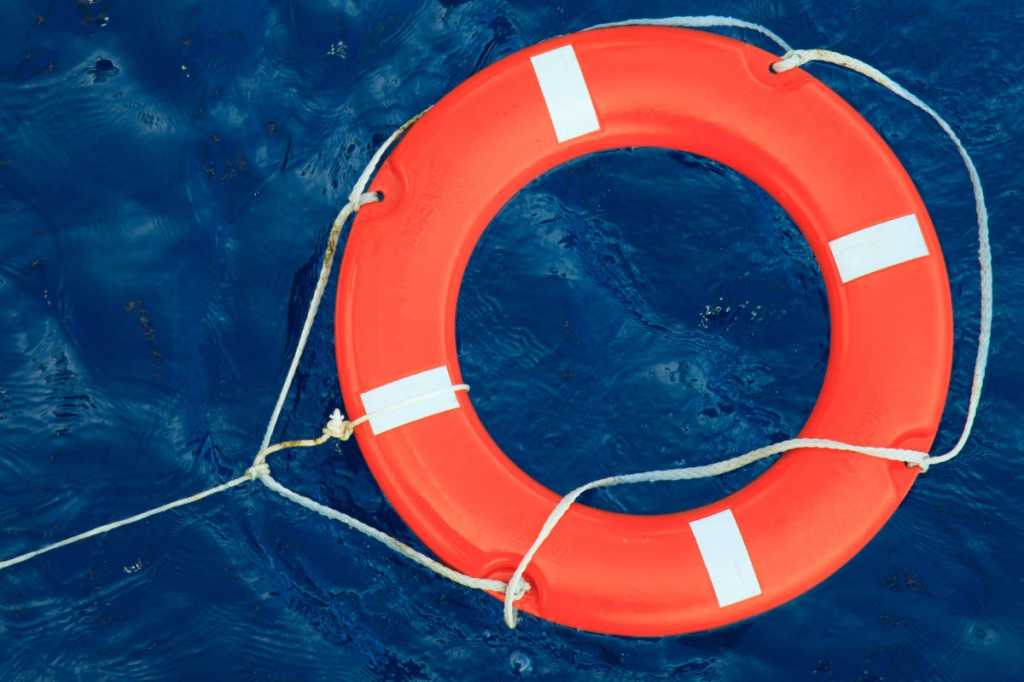 survival life preserver risk swimming rescue