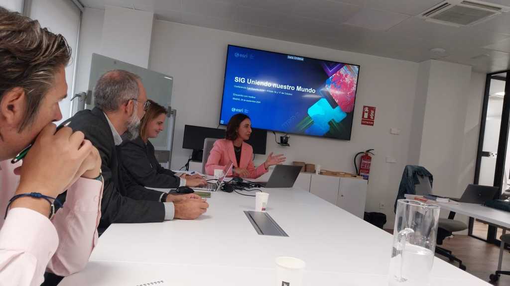 Ángeles Villaescusa, consejera delegada de Esri España