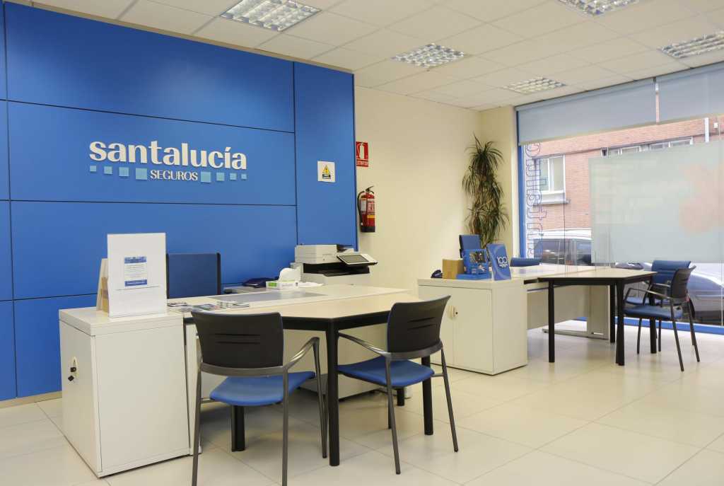 Santalucía se apoya en la IA y la RPA para agilizar trámites documentales.