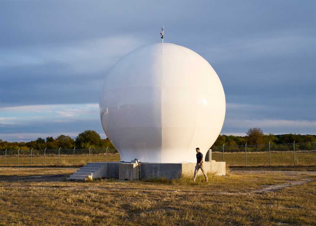 Apple Satellite