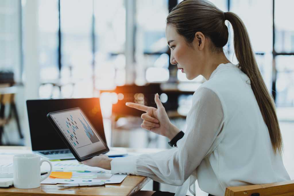 Business woman hands working on digital business marketplace, Business online marketing