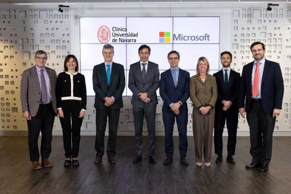 Firma del acuerdo CUN y Microsoft.