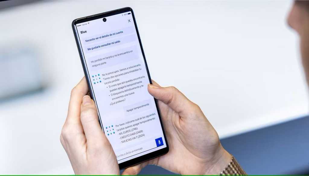 Blue, el asistente virtual de BBVA.