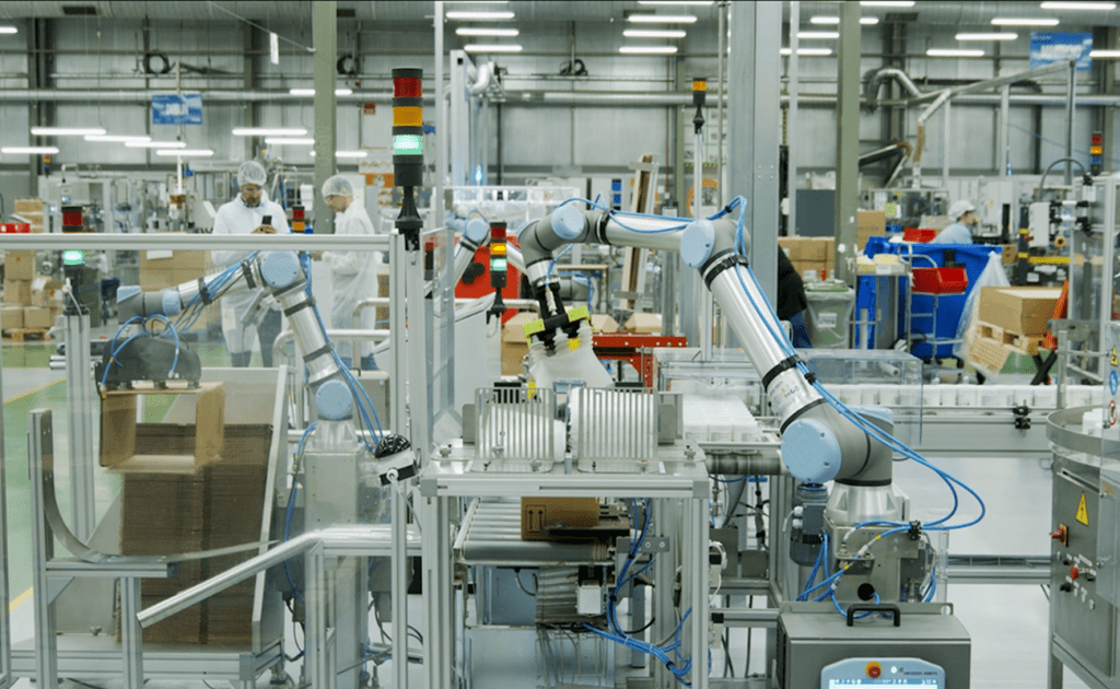 Revlon automatiza su línea de producción en Tarragona.