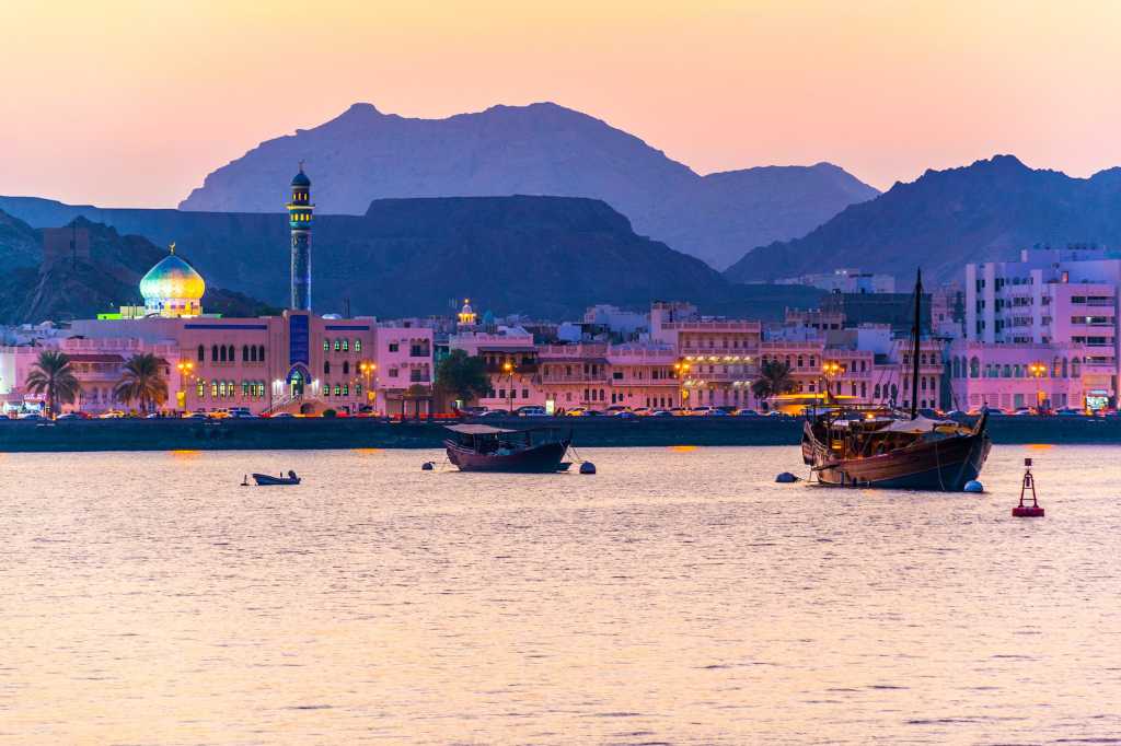 CIO | Middle East > Oman > Muscat > Muttrah Corniche > Coastline / waterfront / shoreline