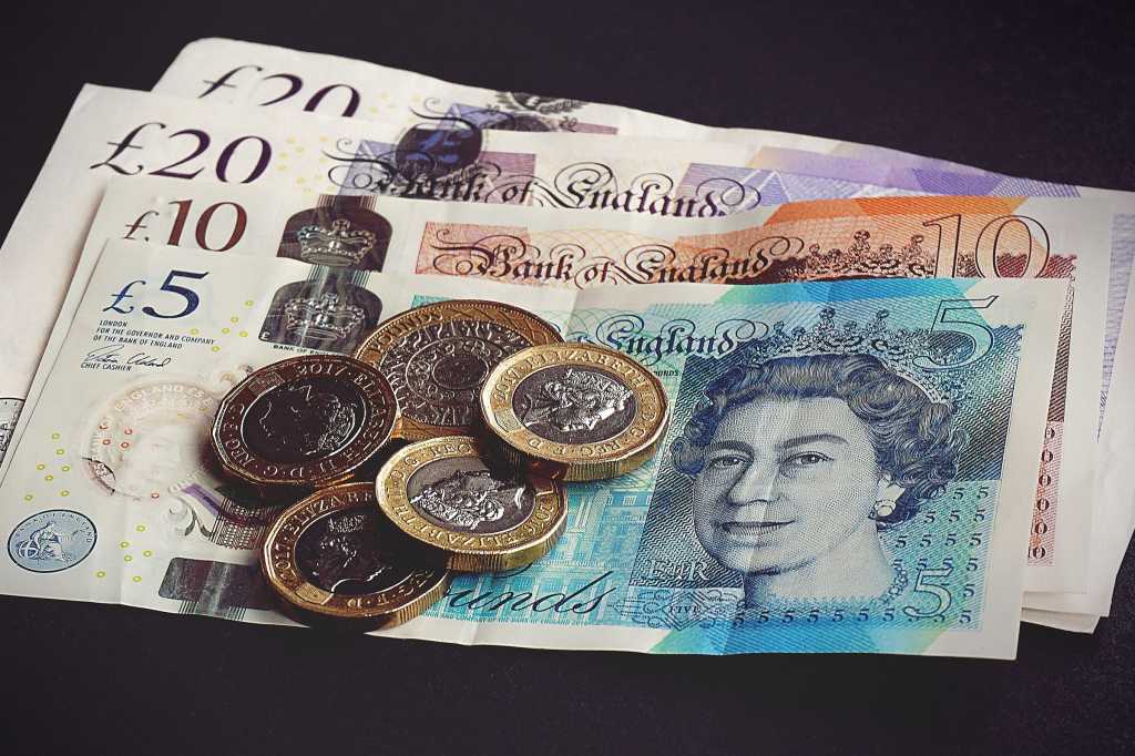 Bank of England banknotes / coins / currency / money / pounds