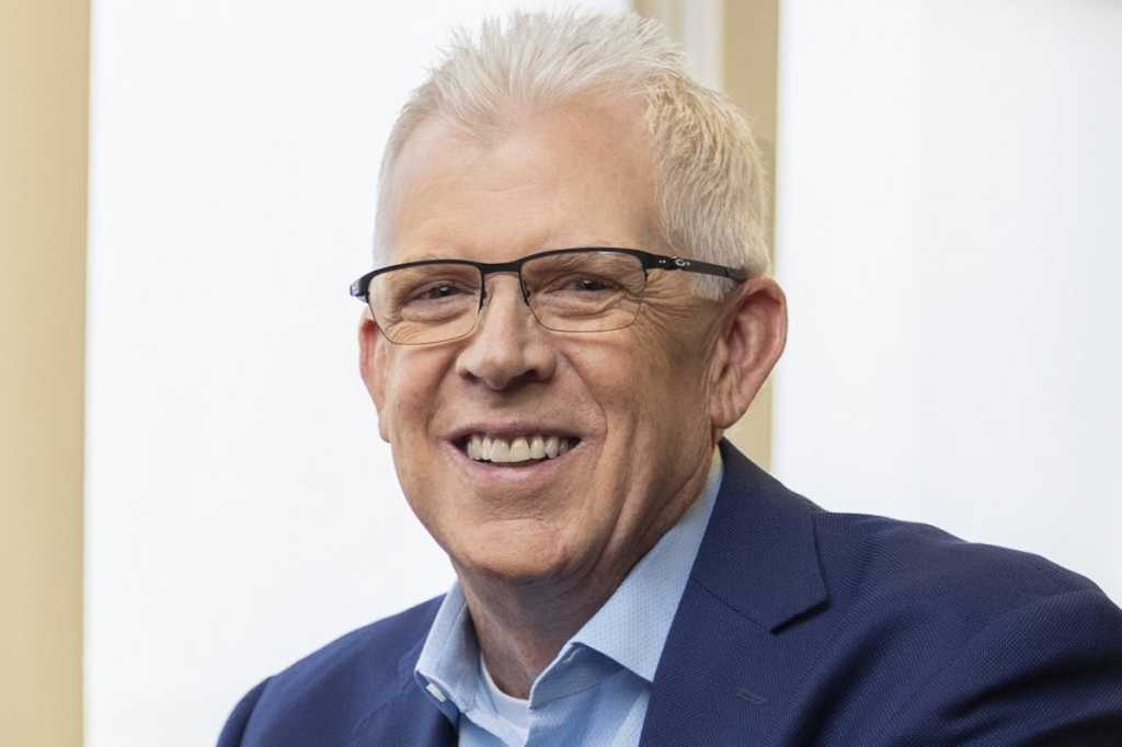 Chris Hjelm