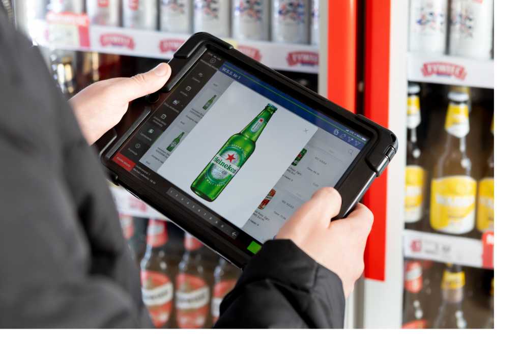Heineken se sube al carro de la IA para agilizar el acceso a los datos.