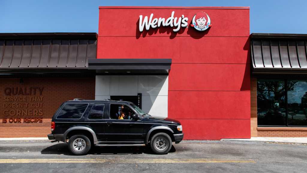 Wendys Drive Thru 16z9 NUR REDAKTIONELL