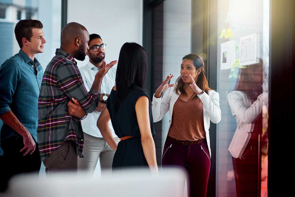 CIO | Middle East  >  Collaboration / teamwork / meeting / planning / strategy / discussion