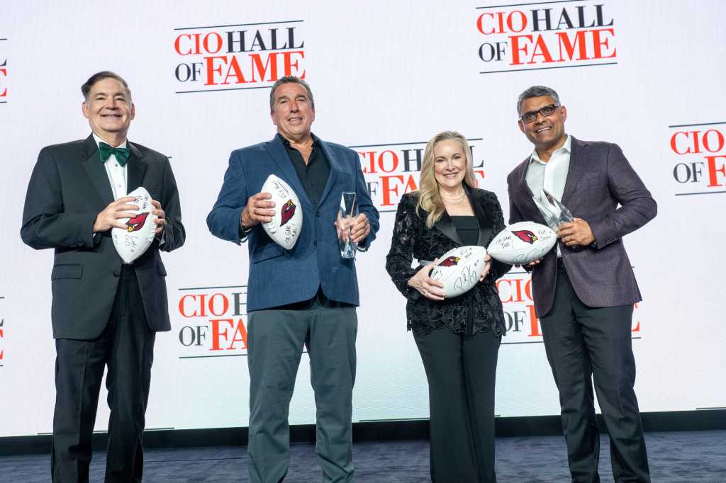 Curt Carver, Jim Scholefield, Shelia Anderson, and Sastry Durvasula being inducted into the CIO Hall of Fame